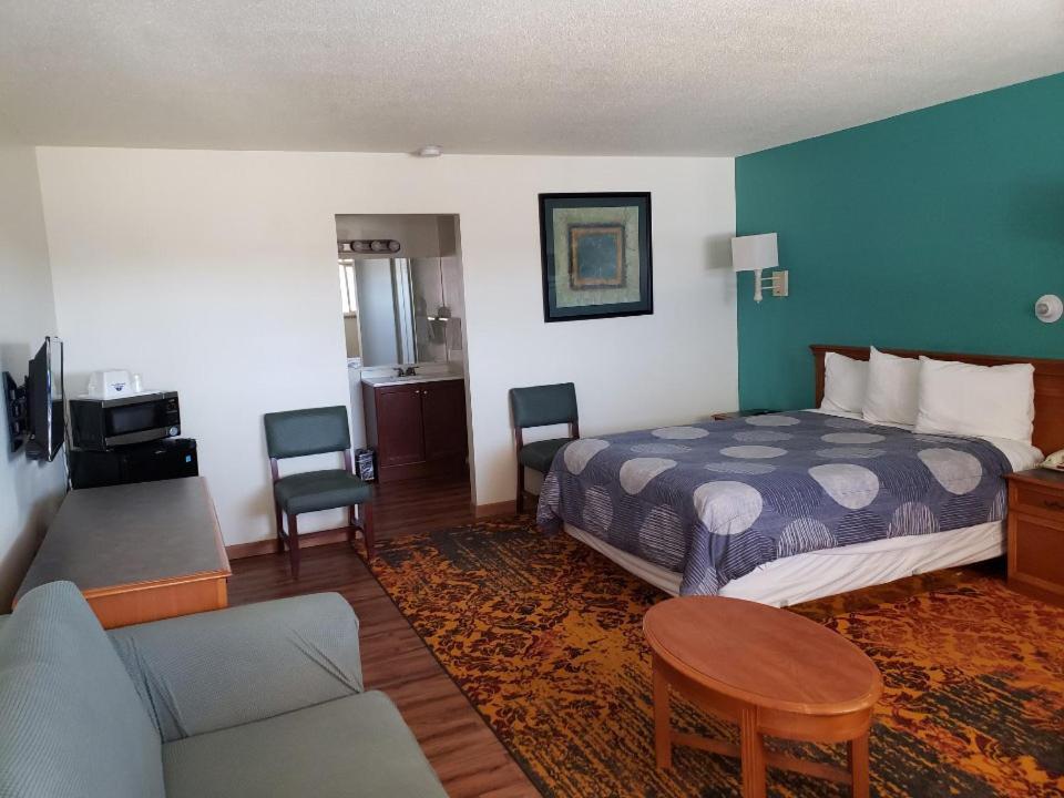 Americas Best Value Inn Greeley Evans Exterior foto